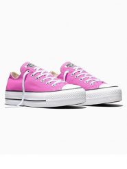 Converse Sneakersy "Chuck Taylor All Star Lift Ox Shocking" w kolorze różowym rozmiar: 39. Różowe trampki Converse, bez wzorów, bez zapięcia. Za 298.95 zł.