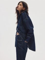 Jeansy straight leg - granatowy. Niebieskie jeansy Reserved, bez wzorów. W wyprzedaży za 59.99 zł.