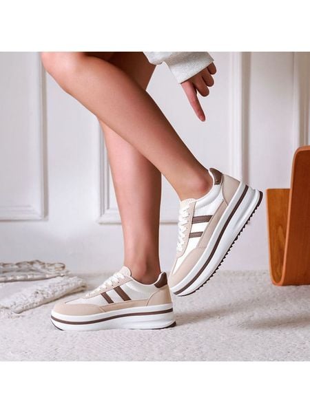 Lov'it Sneakersy w kolorze beżowym rozmiar: 39. Brązowe trampki Lovit, bez wzorów, bez zapięcia. Za 129.15 zł.