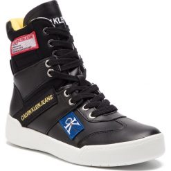 Botki CALVIN KLEIN JEANS - Niva R8068 Black. Czarne botki Calvin Klein Jeans, bez wzorów, z jeansu, bez obcasa, bez zapięcia. W wyprzedaży za 499.00 zł.