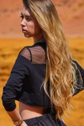 Czarna Krótka Bluza z Siateczkowymi Wstawkami. Czarne bluzy Infinite You, l, bez wzorów, z bawełny, bez kaptura. Za 174.90 zł.