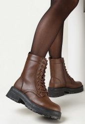 Brązowe Sznurowane Botki Workery Luxira. Brązowe botki Born2be, z aplikacjami, z jeansu, bez obcasa, na płaskiej podeszwie, bez zapięcia. Za 89.99 zł.