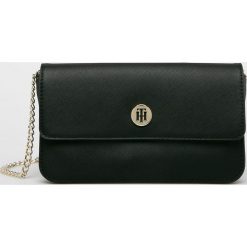 Tommy Hilfiger - Torebka. Czarne torby na ramię TOMMY HILFIGER, bez wzorów, z materiału, casualowe, na ramię, małe, bez dodatków. W wyprzedaży za 299.90 zł.