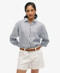 Superdry Casual Lenna Koszula Boyfriend – Szerokie niebieskie paski. Niebieskie koszule Superdry, z aplikacjami, ze lnu, casualowe, bez kołnierzyka, bez ramiączek. Za 344.20 zł.