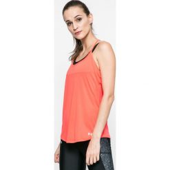 Under Armour - Top. Pomarańczowe koszulki sportowe Under Armour, bez wzorów, z dzianiny, bez ramiączek. W wyprzedaży za 99.90 zł.
