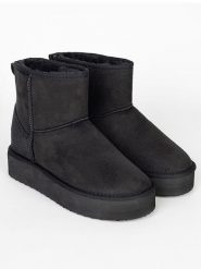 ISLAND BOOT Botki zimowe "Caspian" w kolorze czarnym rozmiar: 39. Czarne botki Island Boot, na zimę, bez wzorów, bez obcasa, bez zapięcia. Za 158.47 zł.