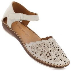 Skórzane sandały damskie beżowe T.Sokolski L5205. Brązowe sandały T.Sokolski, bez wzorów, ze skóry, bez obcasa, bez zapięcia. Za 249.99 zł.