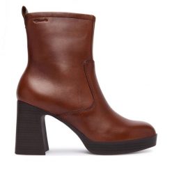 Botki Tamaris. Brązowe botki Tamaris, bez wzorów, bez obcasa, na słupku, bez zapięcia. Za 509.99 zł.