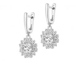 Kolczyki srebrne z cyrkoniami. Szare kolczyki Apart, z cyrkonią, srebrne. Za 329.00 zł.