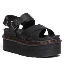 Sandały Dr. Martens. Czarne sandały Dr. Martens, bez wzorów, bez obcasa, na koturnie, bez zapięcia. Za 699.99 zł.