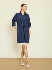 BGN Sukienka w kolorze granatowym rozmiar: 40. Niebieskie sukienki BGN, na imprezę, bez wzorów, z koronki, bez kołnierzyka, bez ramiączek, midi. Za 130.99 zł.