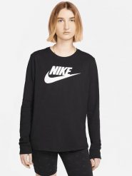 Nike Koszulka w kolorze czarnym rozmiar: S. Czarne bluzki Nike, s, bez wzorów, z bawełny, bez kołnierzyka, bez ramiączek. Za 131.43 zł.