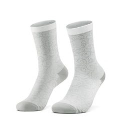 Skarpetki kolarskie na rower do biegania antypoślizgowe. Białe skarpety ROCKBROS, bez wzorów, z dzianiny. Za 54.99 zł.
