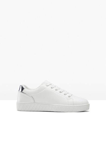 Sneakersy. Białe obuwie sportowe bonprix, bez zapięcia. Za 114.99 zł.
