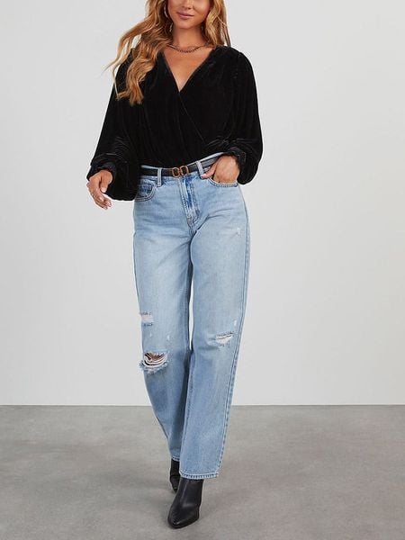 Milan Kiss Bluzka w kolorze czarnym rozmiar: M. Czarne bluzki Milan Kiss, m, bez wzorów, bez kołnierzyka, bez ramiączek. Za 164.92 zł.