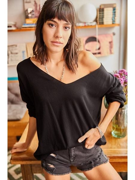 Olalook Bluzka w kolorze czarnym rozmiar: onesize. Czarne bluzki Olalook, bez wzorów, bez kołnierzyka, bez ramiączek. Za 76.39 zł.