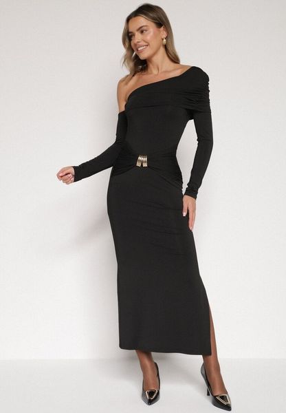 Czarna Sukienka z Wiskozą Wywiniętym Dekoltem Marszczeniem i Metaliczną Ozdobą Reillea. Czarne sukienki Born2be, na co dzień, m, z aplikacjami, z wiskozy, eleganckie, bez kołnierzyka, bez ramiączek. Za 149.99 zł.