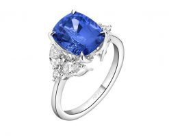 Pierścionek z białego złota z diamentami i tanzanitem - próba 750. Białe pierścionki Apart, z diamentem, złote. Za 59,990.00 zł.