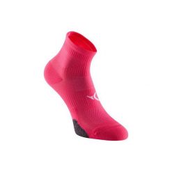 Skarpety fitness kardio x2. Czerwone skarpety DOMYOS, bez wzorów, z elastanu. Za 19.99 zł.