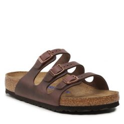 Klapki Birkenstock. Brązowe klapki Birkenstock, bez wzorów, bez obcasa. Za 479.99 zł.