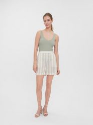 Vero Moda Szorty "Jena" w kolorze beżowym rozmiar: S. Brązowe szorty Vero Moda, bez wzorów, z podwyższonym stanem. Za 63.95 zł.