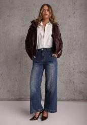 Niebieskie Jeansy Wide Leg High Waist z Bawełną z Kieszonkami z Klapami z Tyłu Heniva. Niebieskie jeansy Renee, l, bez wzorów, z podwyższonym stanem. Za 139.99 zł.