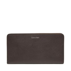 Portfel Calvin Klein. Brązowe portfele Calvin Klein, bez wzorów. Za 289.99 zł.