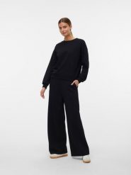 Vero Moda Bluza w kolorze czarnym rozmiar: XL. Czarne bluzy Vero Moda, s, bez wzorów, z materiału, bez kaptura. Za 78.99 zł.