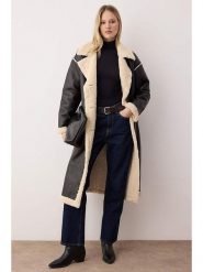 Trendyol Płaszcz w kolorze czarnym ze skóry syntetycznej rozmiar: 42. Czarne płaszcze Trendyol, bez wzorów, ze skóry, bez kaptura. Za 263.53 zł.