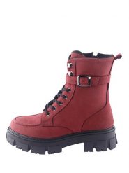 D.Moro Skórzane trzewiki w kolorze czerwonym rozmiar: 37. Czerwone botki D.Moro, bez wzorów, z materiału, bez obcasa, bez zapięcia. Za 308.45 zł.