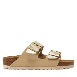 Klapki Birkenstock. Brązowe klapki Birkenstock, bez wzorów, bez obcasa. Za 349.99 zł.