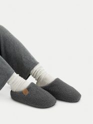 G-Star Raw Kapcie CEO-WSS21713-01 Szary. Szare obuwie domowe G-Star, bez wzorów, z materiału, bez zapięcia. Za 99.99 zł.