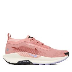 Buty do biegania Nike. Czerwone obuwie sportowe Nike, z gore-texu, bez zapięcia, do biegania, gore-tex. Za 679.99 zł.