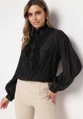 Czarna Koszula Retro z Falbankami i Perełkami Przy Dekolcie i Guzikach Nimue. Czarne koszule Born2be, m, bez wzorów, retro, bez kołnierzyka, bez ramiączek. Za 139.99 zł.