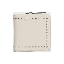 Parfois - Portfel. Portfele Parfois, bez wzorów, z materiału. W wyprzedaży za 34.90 zł.