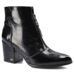 Czarne Botki Damskie Chebello Stylowe Obuwie. Czarne botki CheBello, z aplikacjami, ze skóry, bez obcasa, bez zapięcia. Za 309.00 zł.