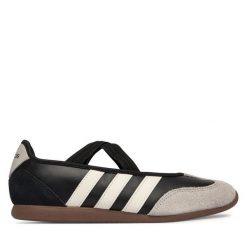 Baleriny adidas. Czarne baleriny Adidas, bez wzorów, bez obcasa. Za 279.99 zł.