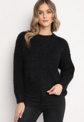 Czarny Dzianinowy Sweter z Warkoczykowym Splotem Akina. Czarne swetry Born2be, m, z aplikacjami, z dzianiny, bez ramiączek. Za 49.99 zł.