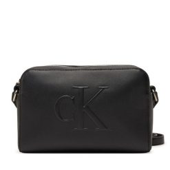 Torebka Calvin Klein Jeans. Czarne listonoszki Calvin Klein Jeans, bez wzorów, z jeansu, bez dodatków. Za 179.99 zł.