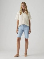 Levi's Bermudy dżinsowe w kolorze błękitnym rozmiar: W26. Niebieskie szorty Levi's®, z aplikacjami, klasyczne. Za 107.95 zł.