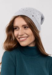 Czapka zimowa z kryształkami H-DIXIE. Szare czapki Volcano, bez wzorów, z dzianiny. Za 69.99 zł.