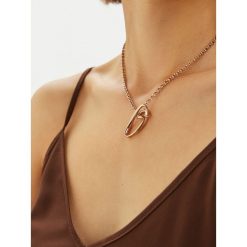 Naszyjnik Calvin Klein. Czerwone naszyjniki Calvin Klein. Za 299.99 zł.