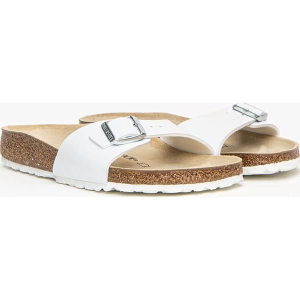 Klapki damskie Birkenstock Madrid BF (40733). Białe klapki Birkenstock, bez wzorów, bez obcasa. Za 289.99 zł.
