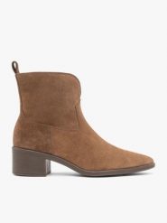 Brązowe botki kowbojki. Brązowe botki Ryłko, bez wzorów, ze skóry, bez obcasa, na obcasie, bez zapięcia. Za 449.99 zł.