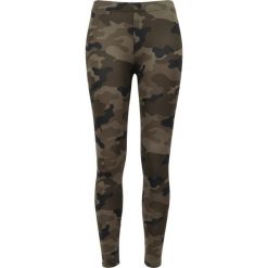 Damskie klasyczne legginsy miejskie skinny. Brązowe legginsy Urban Classics, bez wzorów. Za 105.50 zł.