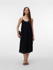 Vero Moda Sukienka w kolorze czarnym rozmiar: XS. Czarne sukienki Vero Moda, xs, bez wzorów, bez kołnierzyka, bez ramiączek, maxi. Za 105.38 zł.