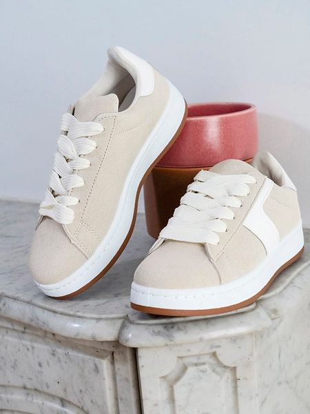 Bellucci Sneakersy w kolorze beżowo-białym rozmiar: 37. Białe trampki Bellucci, bez wzorów, bez zapięcia. Za 118.01 zł.