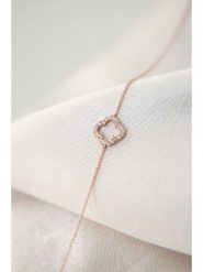 Lodie Silver Srebrna bransoletka z elementem ozdobnym rozmiar: onesize. Szare bransoletki Lodie Silver, z cyrkonią, srebrne. Za 37.45 zł.