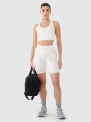 4F Legginsy kolarki treningowe damskie - białe S. Białe legginsy 4f, s, bez wzorów, z dzianiny, z podwyższonym stanem, krótkie. W wyprzedaży za 59.99 zł.