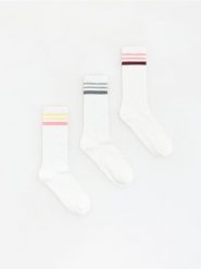 Skarpetki z bawełną 3 pack - różowy. Czerwone skarpety Reserved, bez wzorów, z bawełny. Za 49.99 zł.